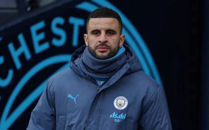 Kyle Walker thời còn khoác áo Man City, trước trận Man City – West Ham trên sân Etihad, Manchester, Anh ngày 4/1/2025. Ảnh: Reuters