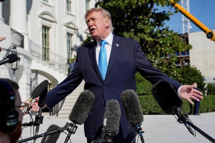 Tổng thống Mỹ Donald Trump phát biểu với báo giới tại Nhà Trắng hôm 5/10. Ảnh: Reuters