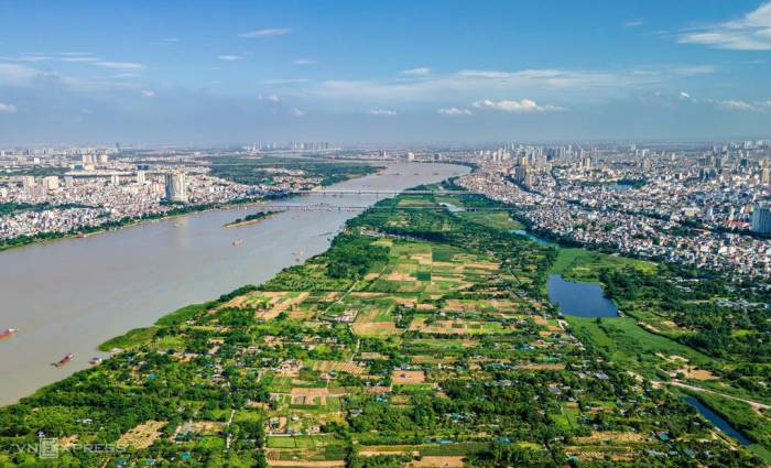 Hà Nội đang thực hiện các quy hoạch phân khu sau khi quy hoạch tầm nhìn 100 năm được phê duyệt, trong đó có điều chỉnh quy hoạch phân khu đô thị sông Hồng. Ảnh: Thế Bằng
