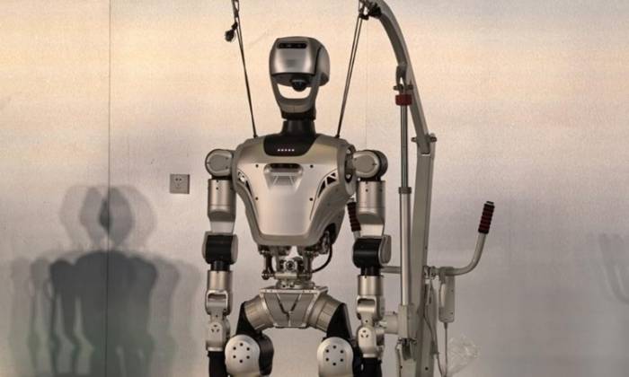 Robot AI hiện thân trang bị kiến trúc điện tử hoàn toàn do Trung Quốc phát triển. Ảnh: CCTV