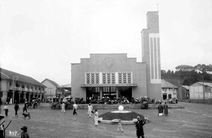 Chợ Đà Lạt, khoảng thập niên 1940. Ảnh tư liệu