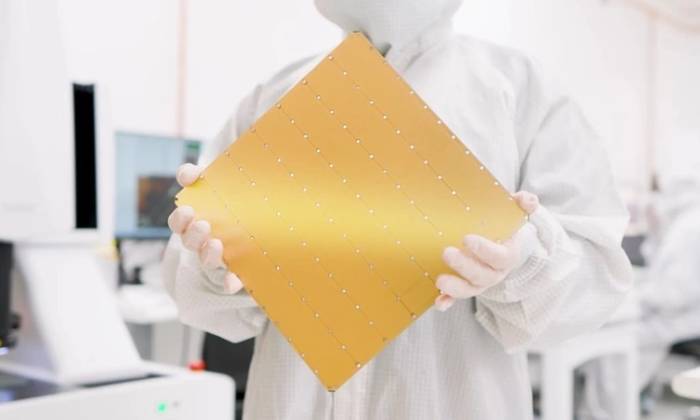 Chip máy tính Wafer Scale Engine 3 của Cerebras. Ảnh: Cerebras