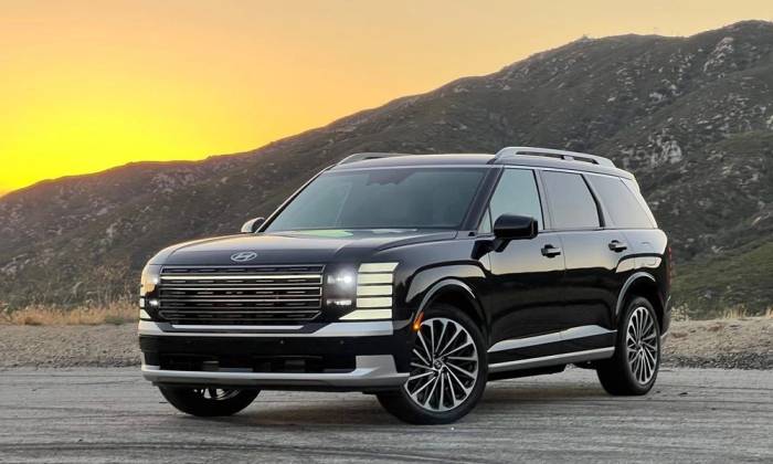 Hyundai Palisade Hybrid Calligraphy 2026 tại Mỹ. Ảnh: Car and Driver
