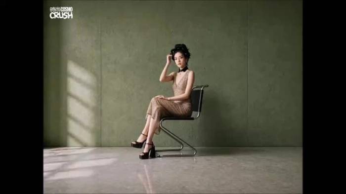 Mỹ nhân phim AI mặc đồ hiệu lên tạp chí thời trang