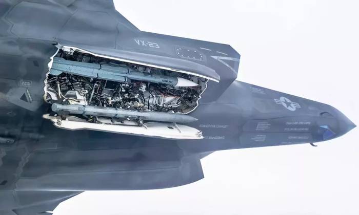Tiêm kích F-35B mở cửa khoang vũ khí trong ảnh công bố tháng 2/2025. Ảnh: War Zone