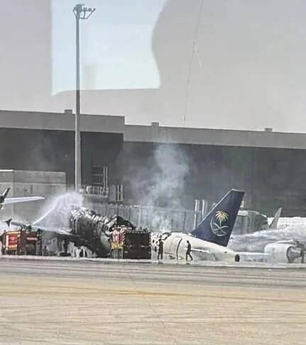 Hình ảnh được cho là phi cơ của Saudia Airlines bị phả hủy. Ảnh: X/OSINTWarfare