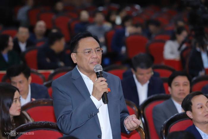 Ông Cao Tiến Đoan phát biểu trong kỳ họp HĐND tỉnh Thanh Hoá năm 2023. Ảnh: Lam Sơn