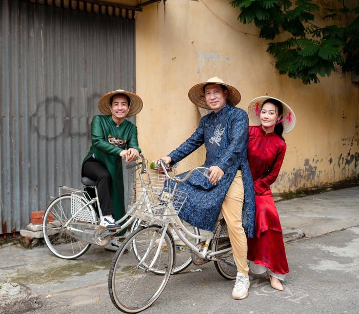 Quang Thắng, Đỗ Duy Nam và MC Phí Linh trong tập hai Sao Chọn, chủ đề Hải Phòng - Vị cay đất cảng, hương nồng biển khơi. Ảnh:Vietnam iContent