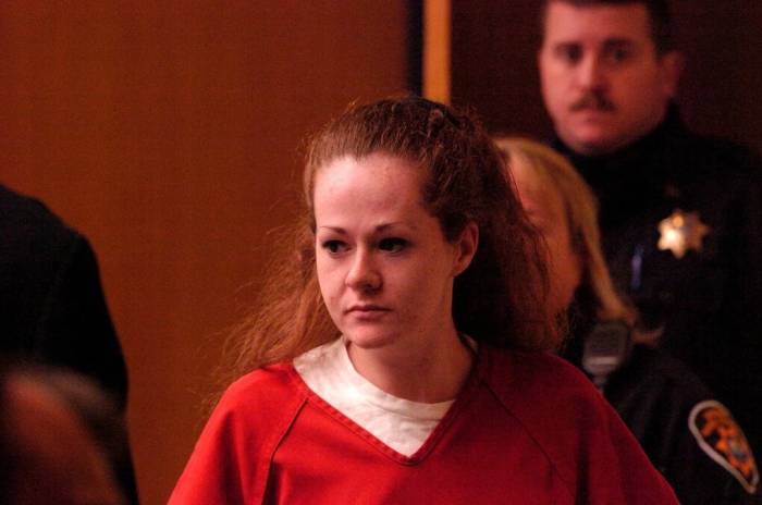 Christa Pike enters a Knox County criminal court in Knoxville on Dec. 4. 2007. (J. Miles Cary/Knoxville News Sentinel/USA Today Network/Reuters)