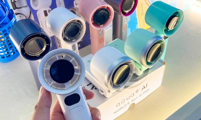 Một số mẫu quạt được quảng cáo quạt AI số một thế giới. Ảnh: Instagram/@iloveharborpoint