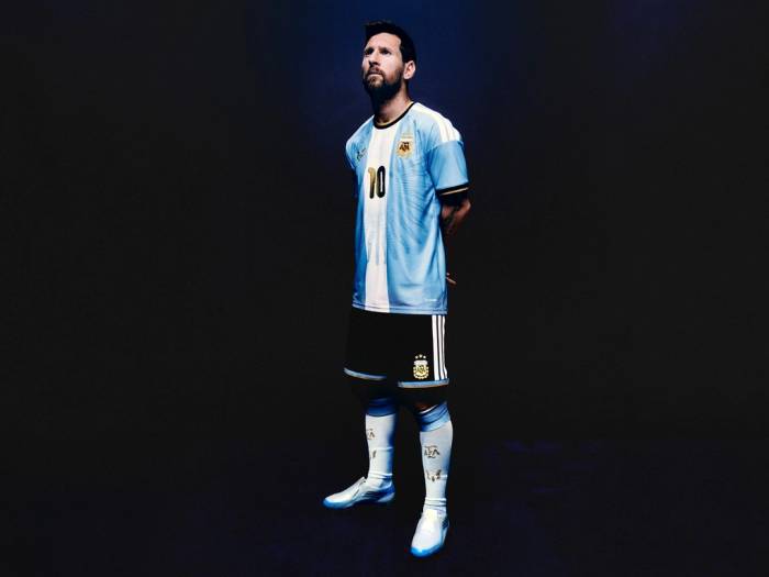 Messi trong bộ áo đấu đặc biệt cho trận giã từ sự nghiệp ĐTQG được hãng adidas thiết kế và công bố ngày 22/9/2026. Ảnh: adidas