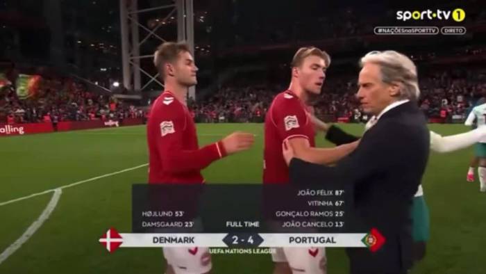 Hojlund đẩy HLV Bồ Đào Nha giữa ồn ào Ronaldo