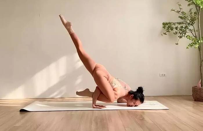 Tập yoga giúp kiểm soát hơi thở. Ảnh: Thùy Linh
