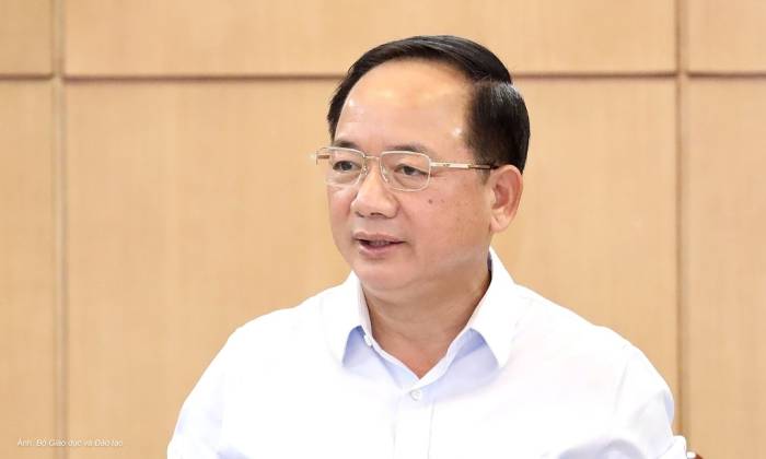 Ông Trịnh Văn Quyết phát biểu tại hội nghị chiều 13/10. Ảnh: MOET