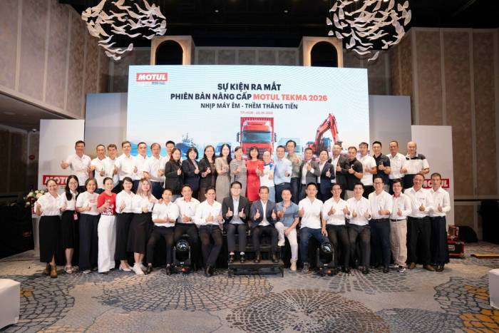 Đại diện Motul Việt Nam và đối tác tại sự kiện. Ảnh: Motul