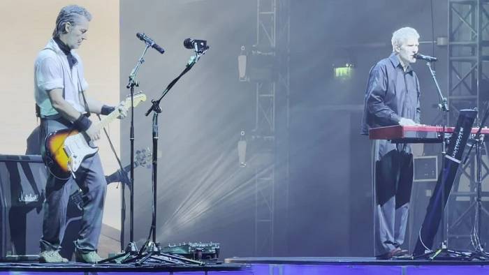 Michael Learns To Rock hát 'That's Why You Go Away'