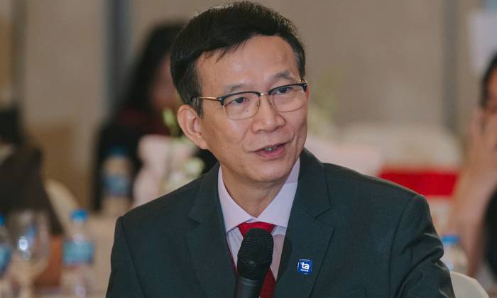GS.TS Ngô Quý Châu, Chủ tịch Hội Hô hấp Việt Nam. Ảnh: Thư Bùi
