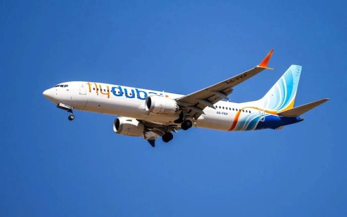 Một máy bay chở khách của Flydubai bay qua sân bay quốc tế Ben Gurion ở miền trung Israel ngày 9/9. Ảnh: Flash90