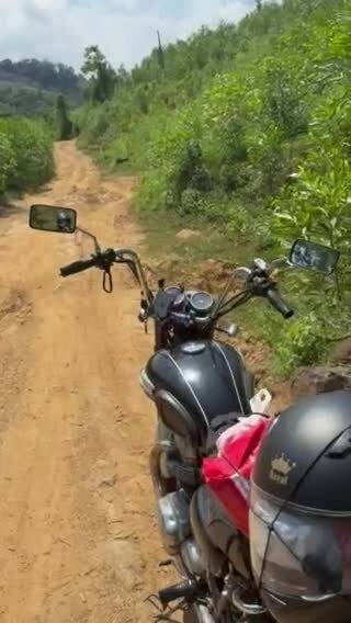 Hành trình của du khách Anh đi lạc vào rừng được cảnh sát và người dân giúp đỡ