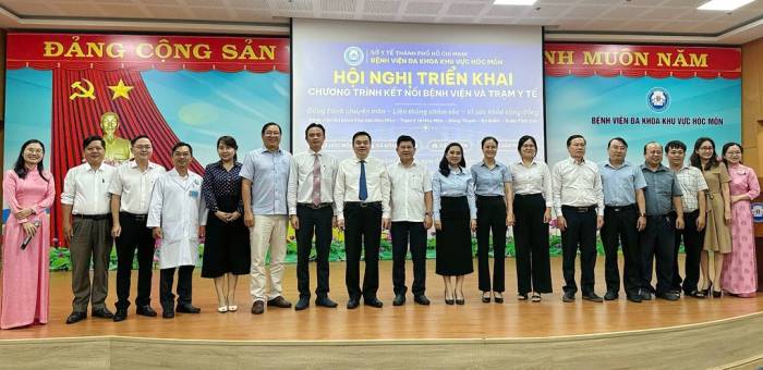 Trạm y tế TP HCM thiếu bác sĩ, bệnh viện tuyến trên đỡ đầu - 1