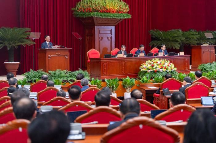 Đại biểu dự phiên khai mạc Hội nghị Trung ương 4 khóa 14, sáng 5/10. Ảnh: Phạm Thắng