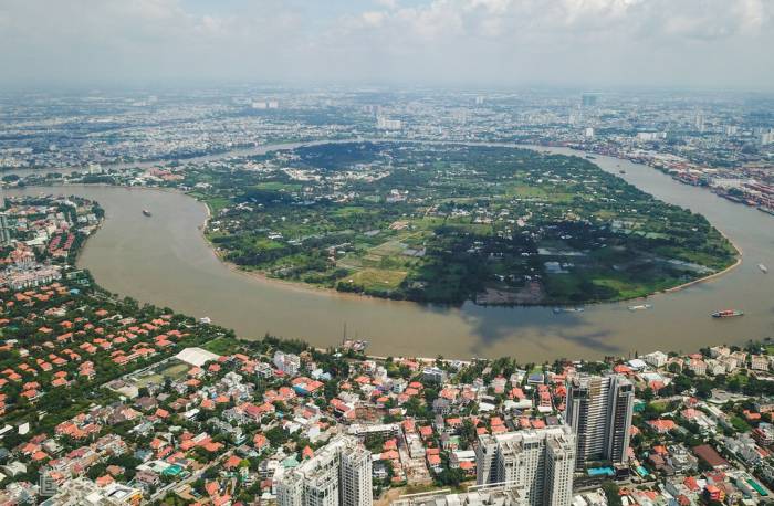 Toàn cảnh bán đảo Thanh Đa nhìn từ khu Thảo Điền, TP HCM. Ảnh: Quỳnh Trần