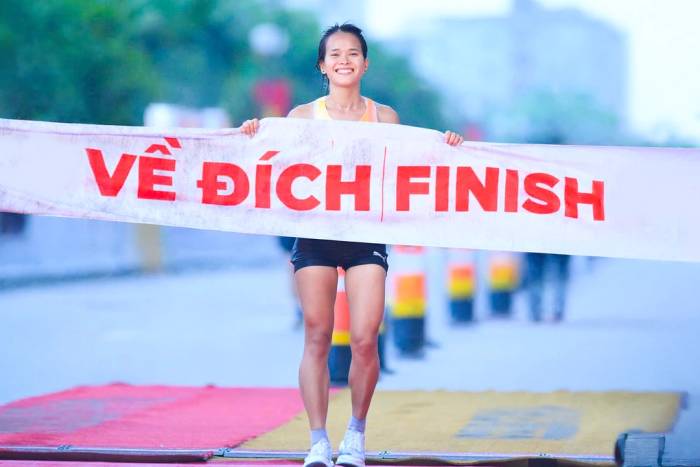 Phạm Thị Hồng Lệ vô địch cự ly Marathon nữ tại mùa thứ 5. Ảnh: Techcombank