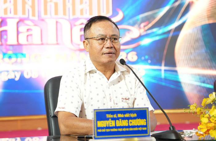 Phó Chủ tịch Thường trực Hội Nghệ sĩ Sân khấu Việt Nam Nguyễn Đăng Chương ở buổi họp báo. Ảnh: Ban tổ chức cung cấp