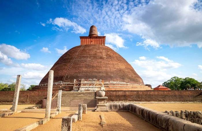 Mặt trước của bảo tháp Jetavanaramaya. Ảnh: Asian Historical