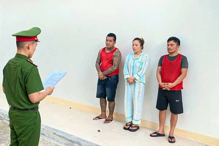 Ba bị can trong vụ án khi bị bắt. Ảnh: Thành Huynh