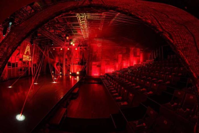 Sân khấu biểu diễn nghệ thuật đương đại Saigon Art Hub. Ảnh: Đại Ngô
