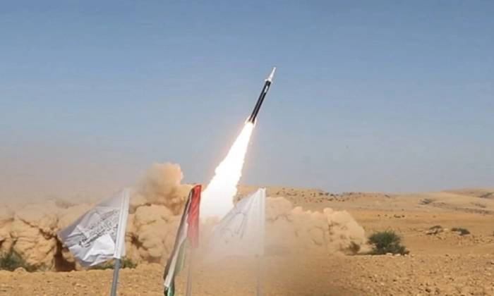 Lực lượng Houthi khai hỏa tên lửa Palestine-2 nhằm vào Israel tháng 9/2024. Ảnh: AFP
