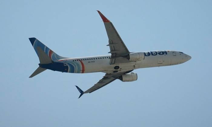 Một phi cơ flydubai cất cánh từ sân bay quốc tế Dubai hôm 30/9. Ảnh: AP