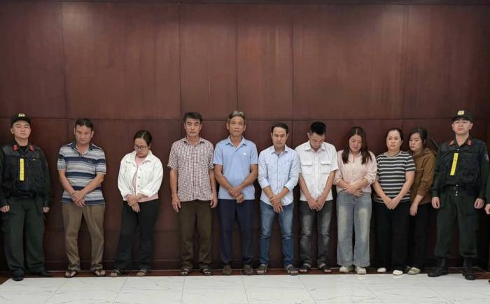 Nhóm bị can tại cơ quan điều tra. Ảnh: Công an TP HCM