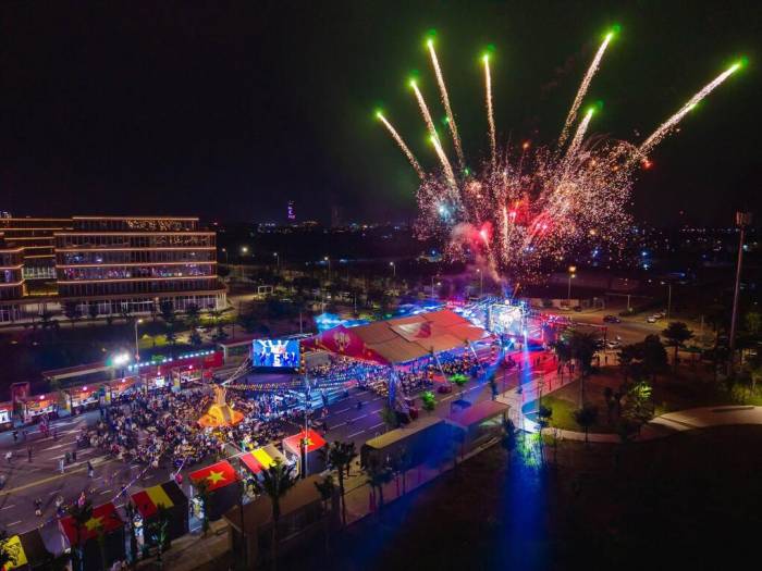 Màn pháo hoa tạo dấu ấn ở B.Fest 2025. Ảnh: Ban tổ chức