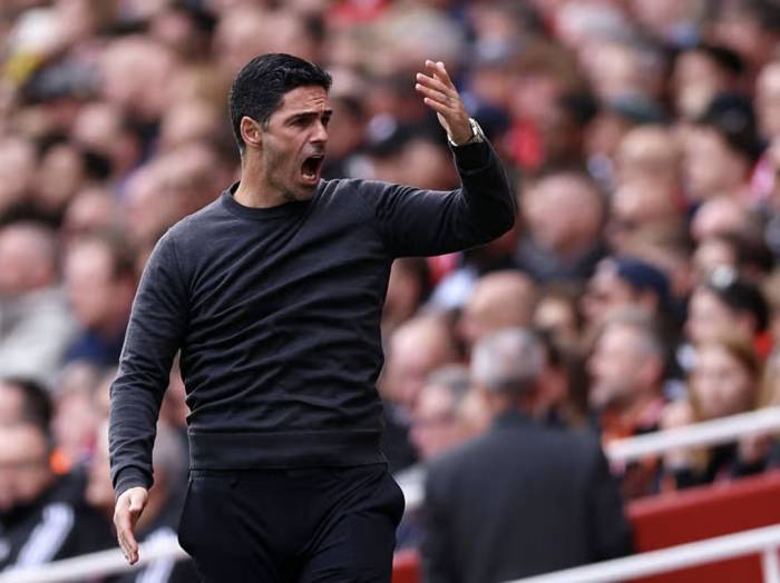 HLV Mikel Arteta ăn mừng trong trận Arsenal thắng Leeds 2-1 ở vòng sáu Ngoại hạng Anh trên sân Emirates, London, Anh, ngày 10/10/2026. Ảnh: Reuters