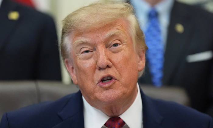 Tổng thống Donald Trump tại Phòng Bầu dục, Nhà Trắng, ngày 30/9. Ảnh: AP