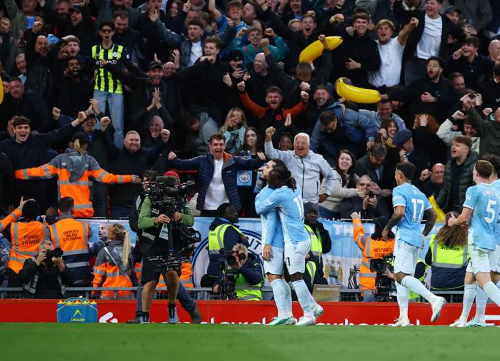 Rayan Cherki ăn mừng bàn thắng ở gần khu khán đài cho các CĐV Man City, trong trận Liverpool – Man City trên sân Anfield, Liverpool, Anh ngày 11/10/2026. Ảnh: Reuters